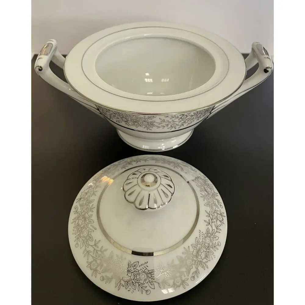 Seyei Fine China Japan Sugar Bowl Brilliant 3208 Porcelain. Excellent Condition!
